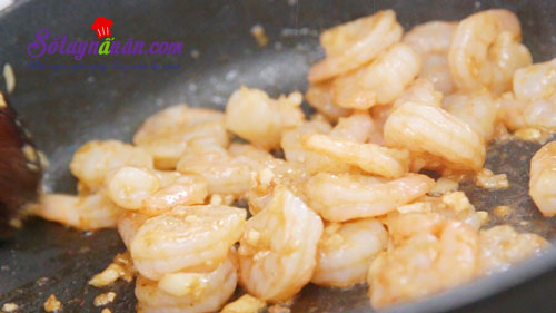 Hướng dẫn món tôm xào thập cẩm cực thơm ngon