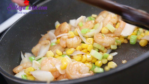 Hướng dẫn món tôm xào thập cẩm cực thơm ngon