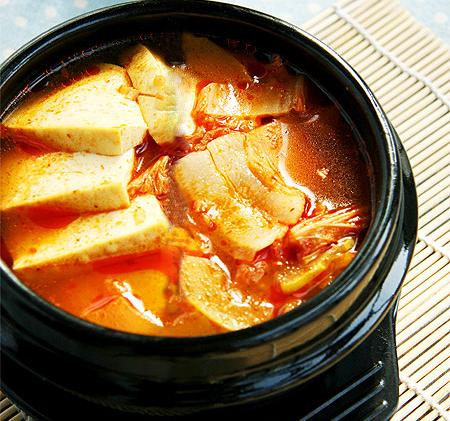 Hướng dẫn nấu ngon món canh kim chi đậu phụ