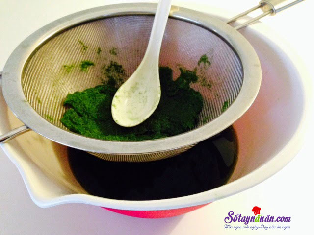 Hướng dẫn nấu xôi lá dứa bằng nồi cơm điện ngon hết sẩy