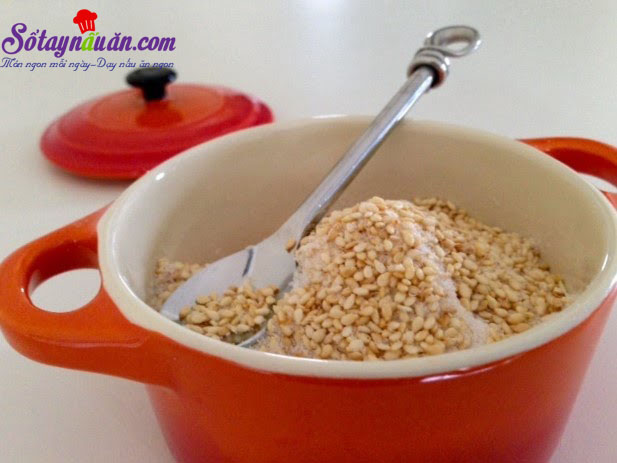 Hướng dẫn nấu xôi lá dứa bằng nồi cơm điện ngon hết sẩy