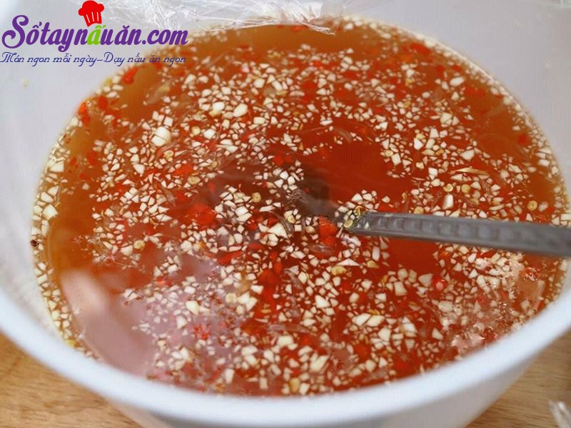 Hướng dẫn nộm rau muống giòn ngon miễn chê