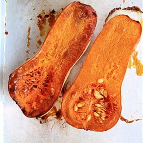 Cách làm kem bí đỏ hương quế