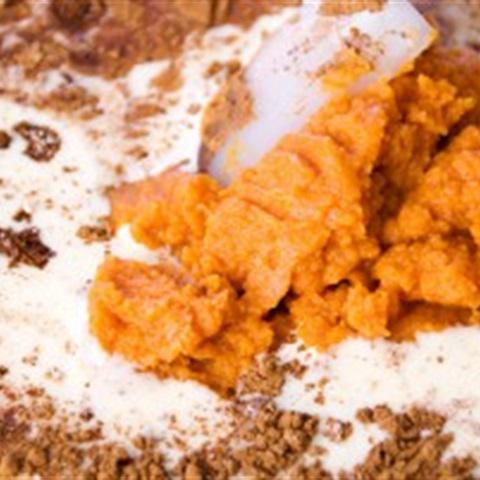 Cách làm kem bí đỏ hương vani