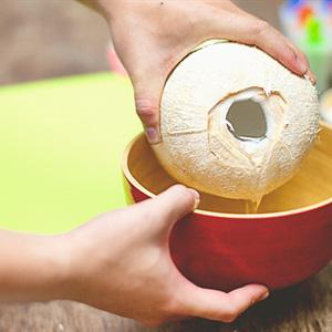 Cách làm kem chanh vàng dừa tươi