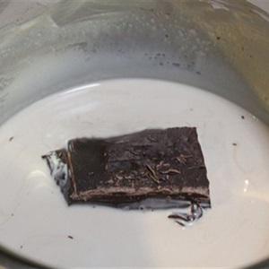 Cách làm kem chocolate lạnh mát