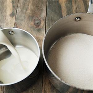 Cách làm kem chocolate vị caramel