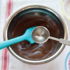 Cách làm kem chuối nhúng chocolate