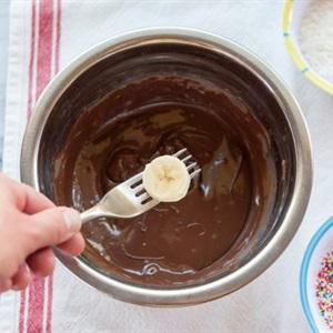 Cách làm kem chuối nhúng chocolate
