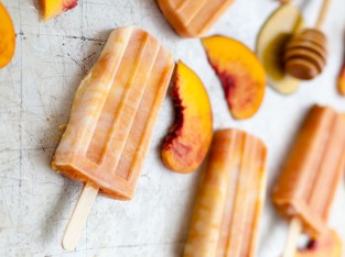 Kem đào sữa chua