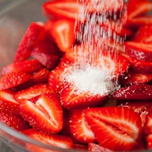 Cách làm kem dâu sữa chua