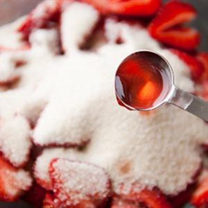 Cách làm kem dâu sữa chua