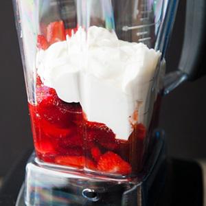 Cách làm kem dâu sữa