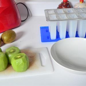 Cách làm kem dâu tây kiwi