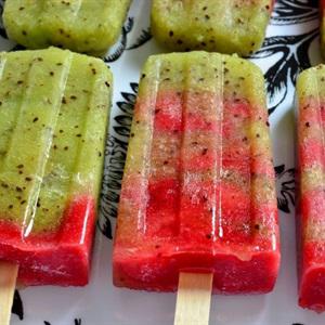 Cách làm kem dâu tây kiwi