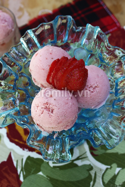 Kem dâu tây mát lạnh ngọt ngào