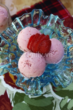 Kem dâu tây mát lạnh ngọt ngào