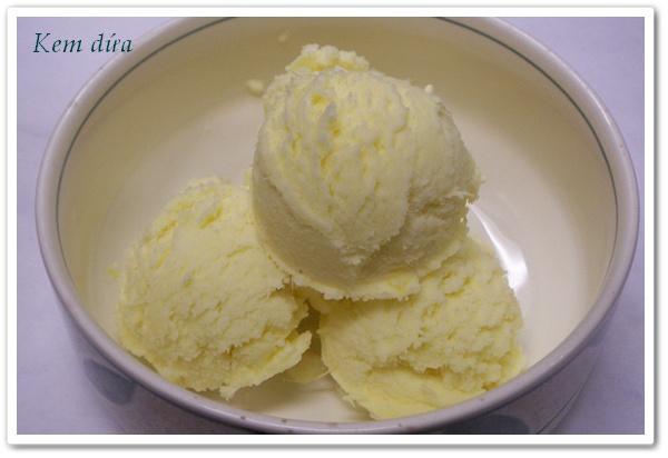 Kem dứa không trứng