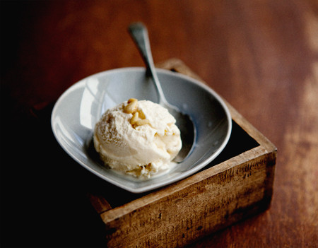 Kem không trứng, không đường