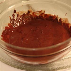 Cách làm kem ốc quế phủ chocolate