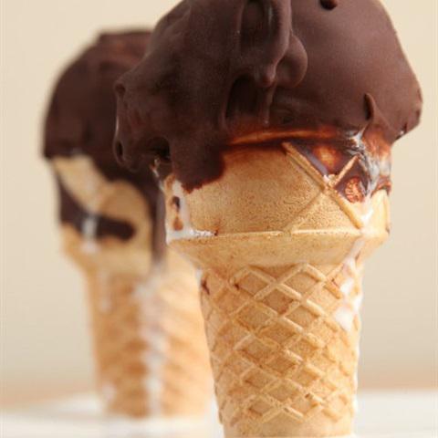 Cách làm kem ốc quế phủ chocolate