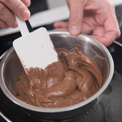 Cách làm kem phúc bốn tử chocolate