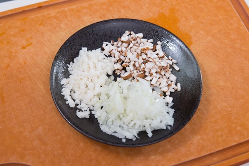 Kem que đào mâm xôi cho ngày hè nắng nóng oi bức