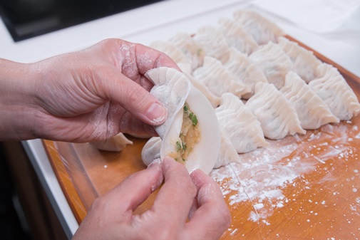 Kem que đào mâm xôi cho ngày hè nắng nóng oi bức