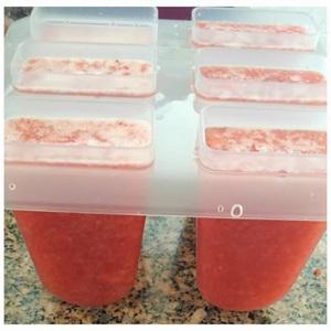 Cách làm kem que dâu tây