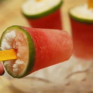 Cách làm kem que dưa hấu