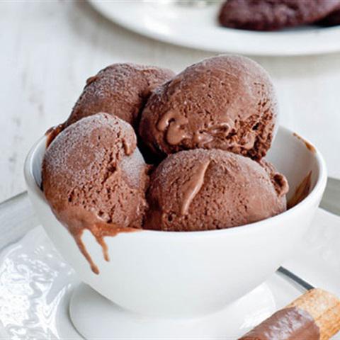 Cách làm kem socola tình yêu