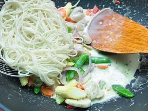 Kem sữa bơ tươi béo ngậy cho ngày hè nóng nực