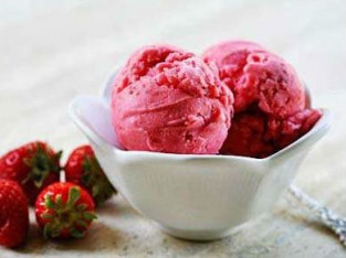 Kem sữa chua dâu tây