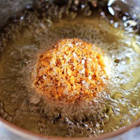 Cách làm kem tẩm bột chiên xù