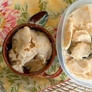 Cách làm kem trái đào