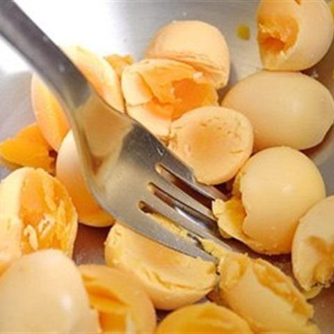 Cách làm kem trứng thịt nguội