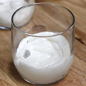 Cách làm kem tươi trộn dâu tây