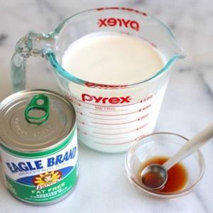 Cách làm kem vani mịn dẻo