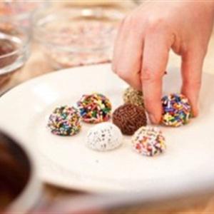Cách làm kẹo brigadeiro