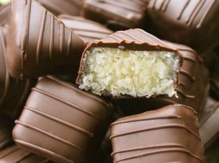Kẹo chocolate nhân dừa