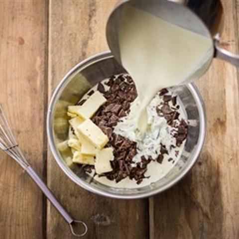 Cách làm kẹo chocolate truffles