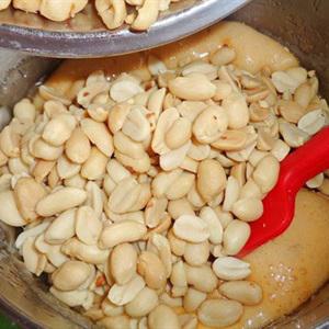 Cách làm kẹo đậu phộng giòn ngon