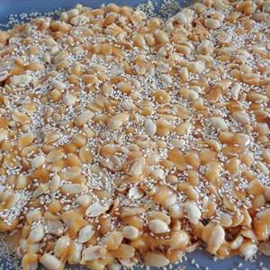 Cách làm kẹo đậu phộng giòn ngon