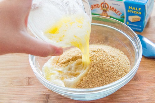 Khác lạ hơn với ngô nướng chanh ớt kiểu Mexico độc đáo, thơm nức mũi