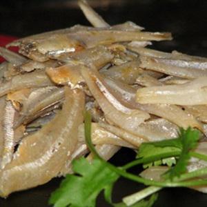 Cách làm khô cá cơm rang chua ngọt