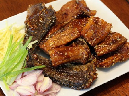 Khô cá lóc chua ngọt