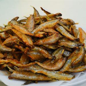 Cách làm khô cá tẩm gừng mè