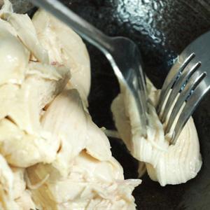 Cách làm khô gà xé cay