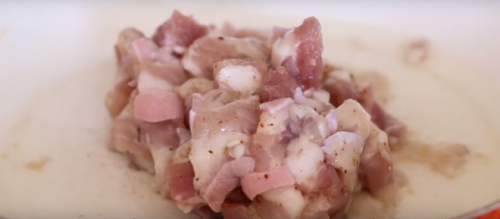 Khó mà dừng đũa với món thịt gà sốt vừng thơm lừng này