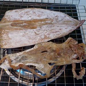 Cách làm khô mực chiên bơ tỏi